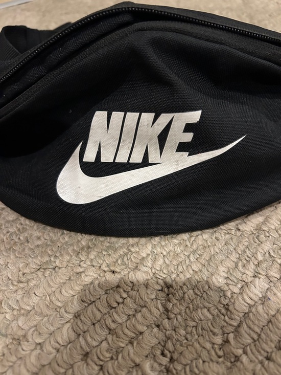 Nike Black Fanny Pack with White Swoosh - Picture 2 of 7